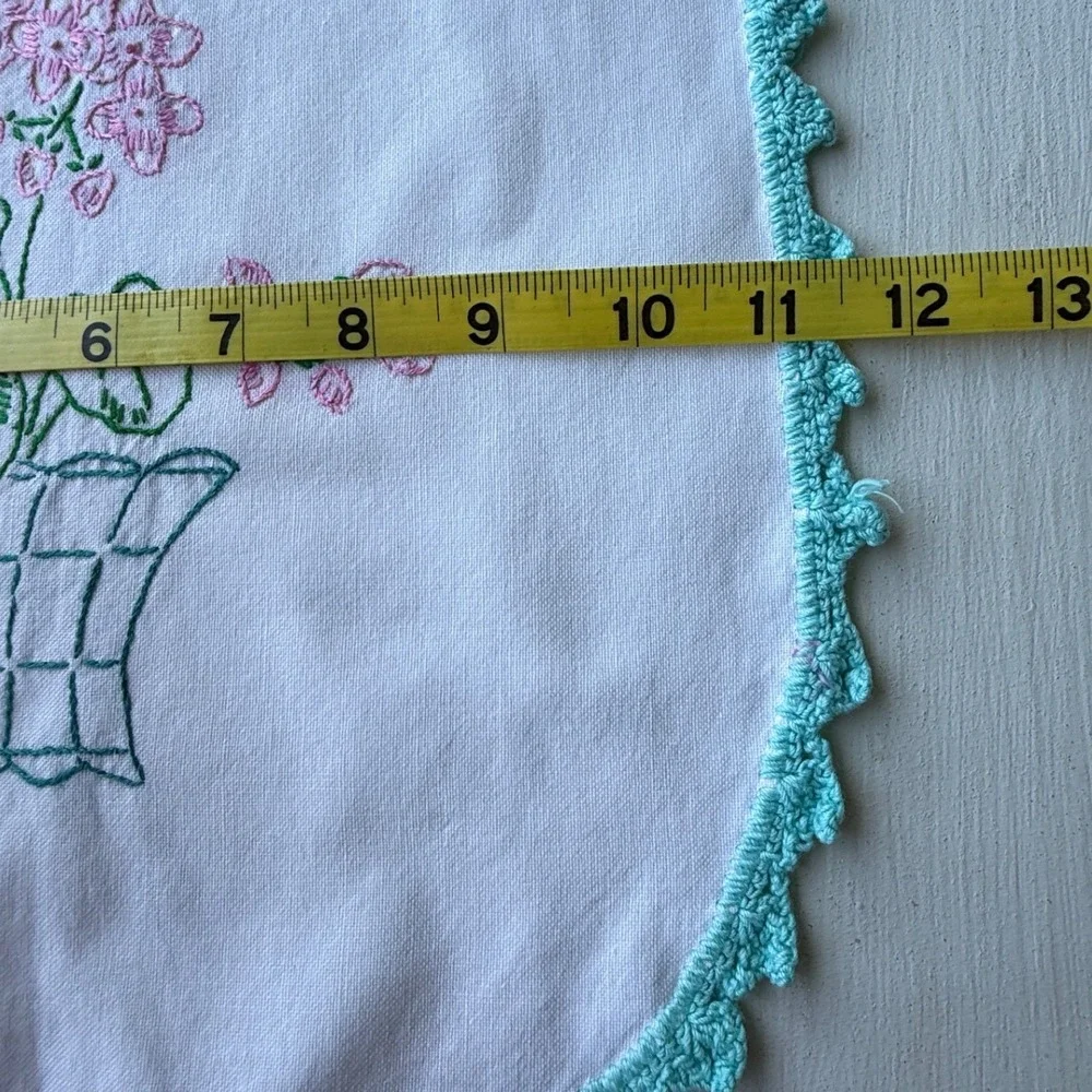 Unbranded vintage hand